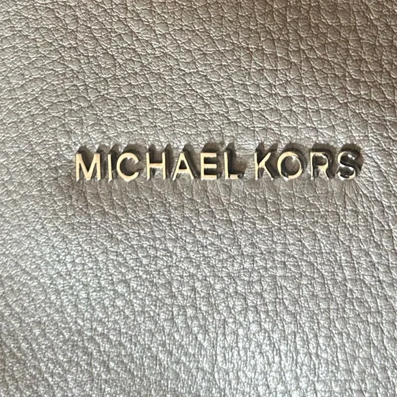 MICHAEL KORS Shoulder Bag Pearl Gray Leather - Picture 5 of 9